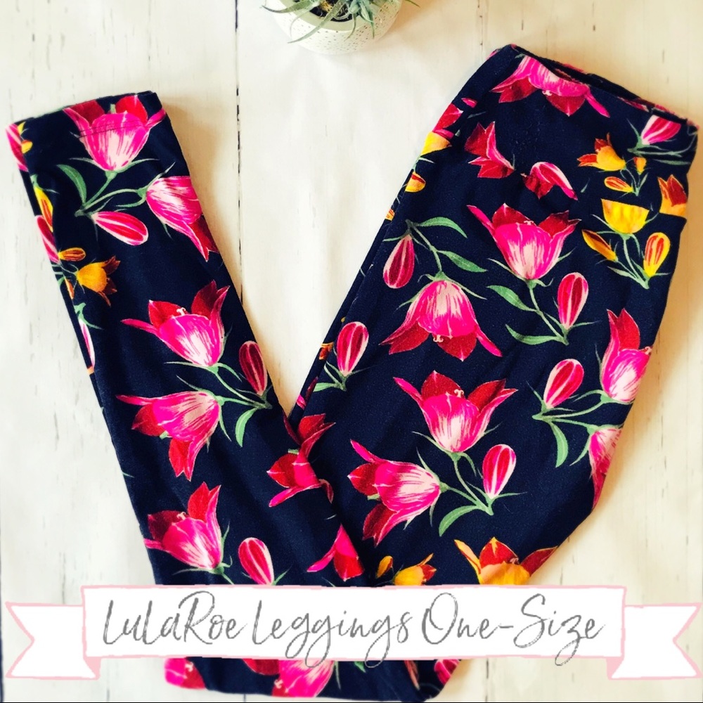 LuLaRoe || Leggings OS Black w/Daffodil Flowers